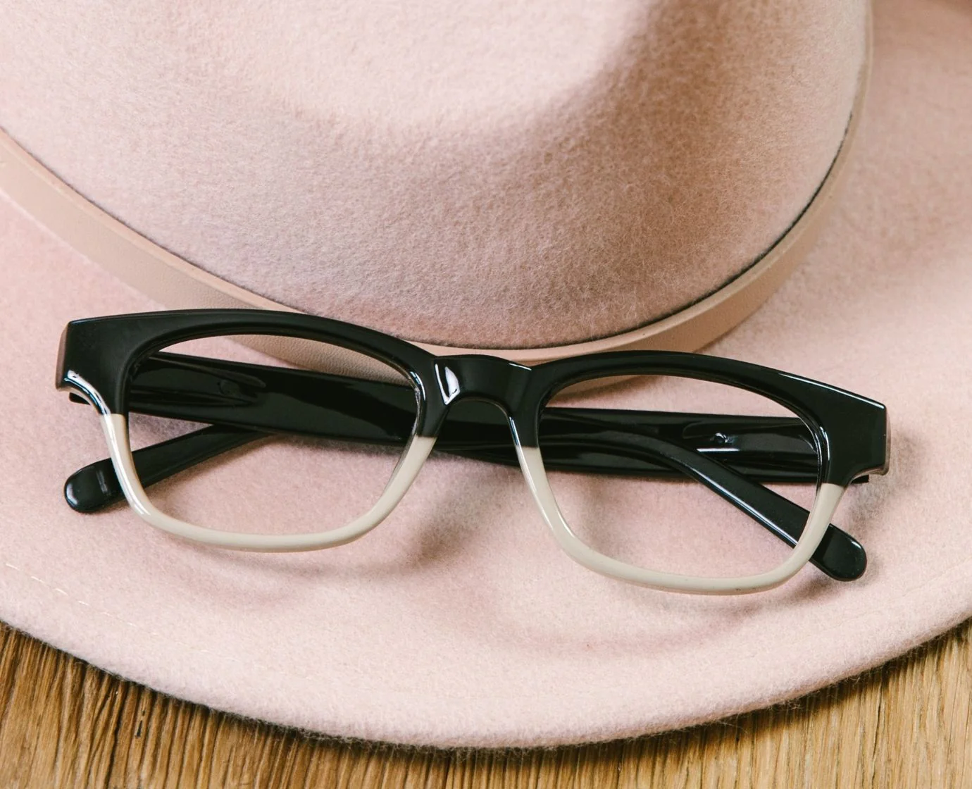 Layover (Blue Light) - Image 5